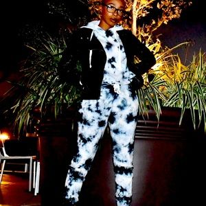 Comfy Jogger Set! Mono B